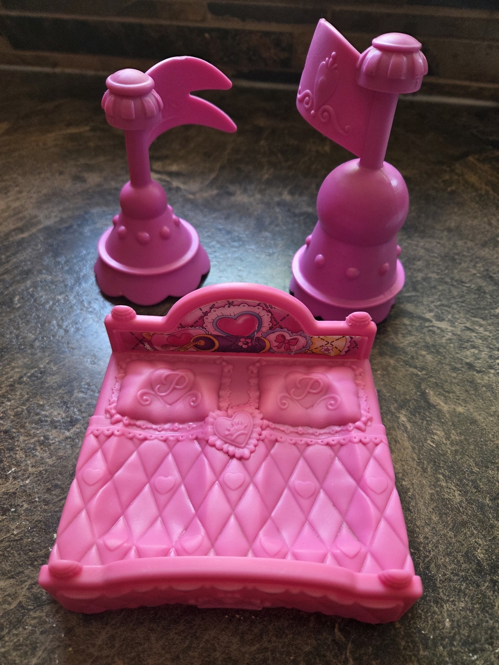 Little People Disney Princess Musical Song Castle Playset Bed and Flags